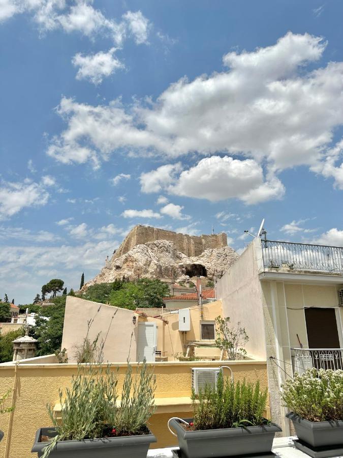 Step One | Luxury Suites Right In The Heart Of Acropolis Next To Metro Station أثينا المظهر الخارجي الصورة