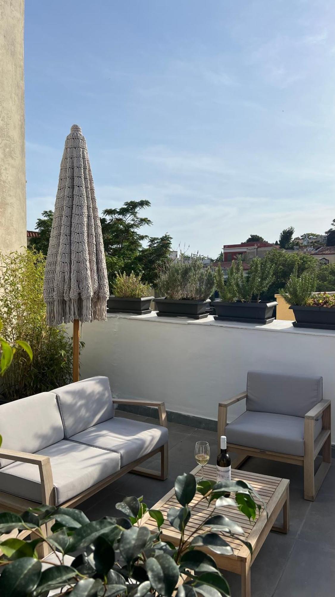 Step One | Luxury Suites Right In The Heart Of Acropolis Next To Metro Station أثينا المظهر الخارجي الصورة