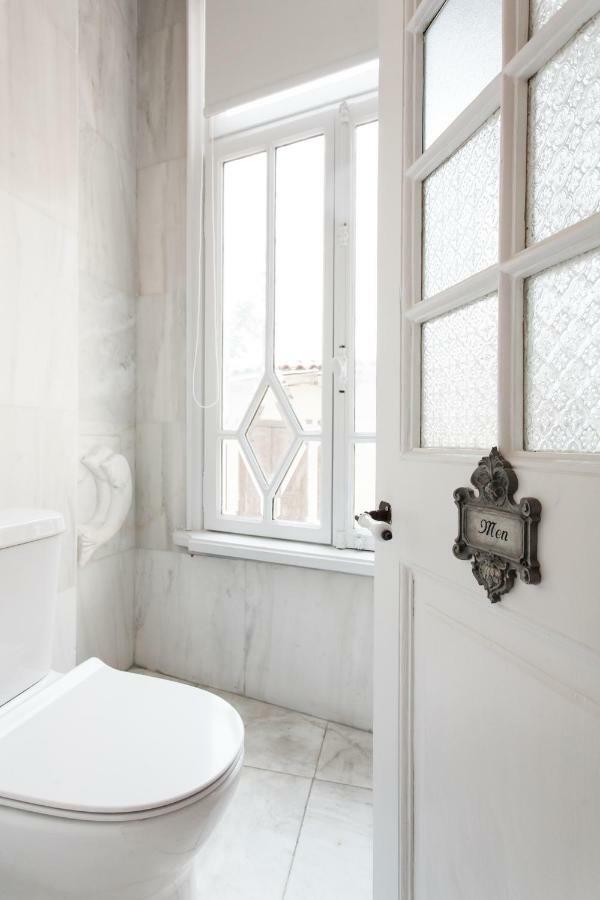 Step One | Luxury Suites Right In The Heart Of Acropolis Next To Metro Station أثينا المظهر الخارجي الصورة