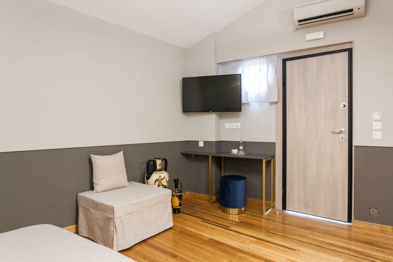 Step One | Luxury Suites Right In The Heart Of Acropolis Next To Metro Station أثينا المظهر الخارجي الصورة