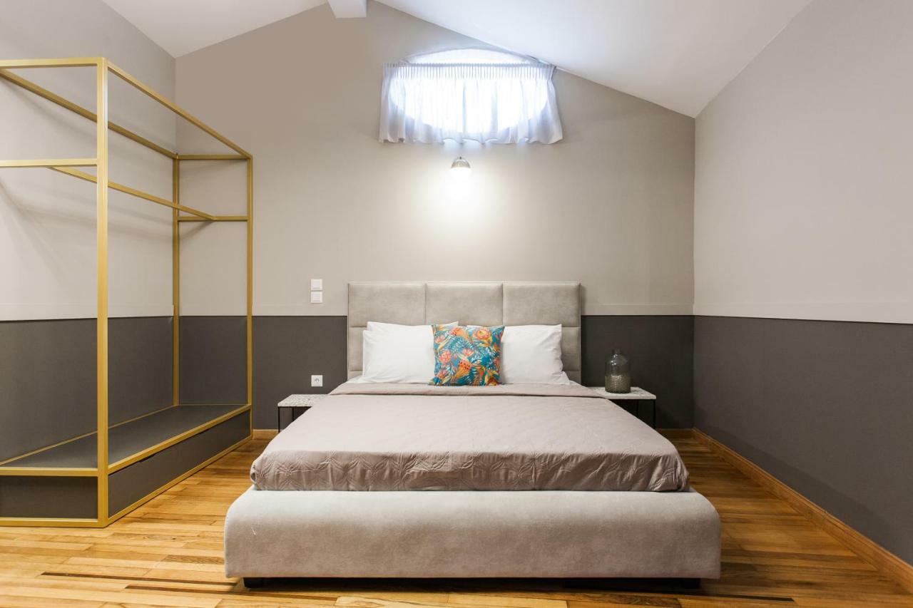 Step One | Luxury Suites Right In The Heart Of Acropolis Next To Metro Station أثينا المظهر الخارجي الصورة