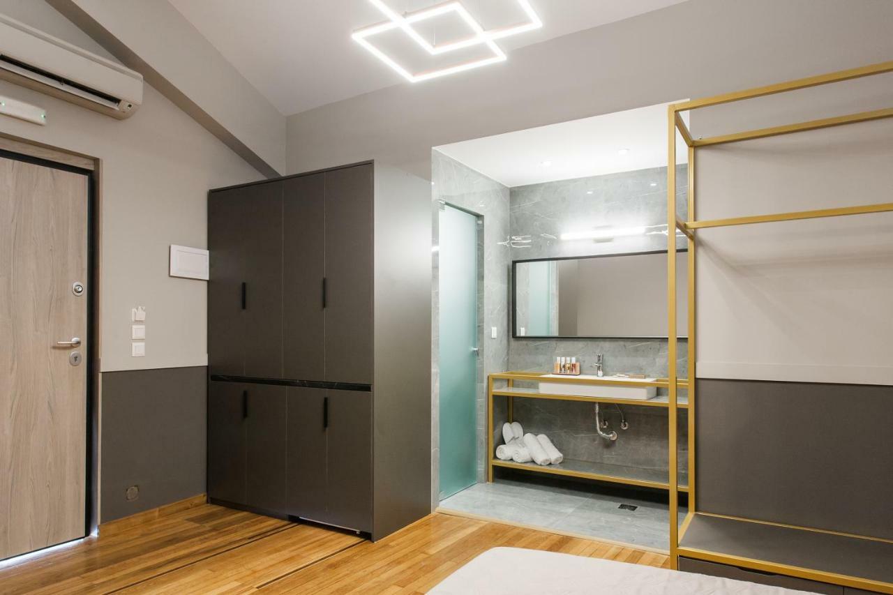 Step One | Luxury Suites Right In The Heart Of Acropolis Next To Metro Station أثينا المظهر الخارجي الصورة