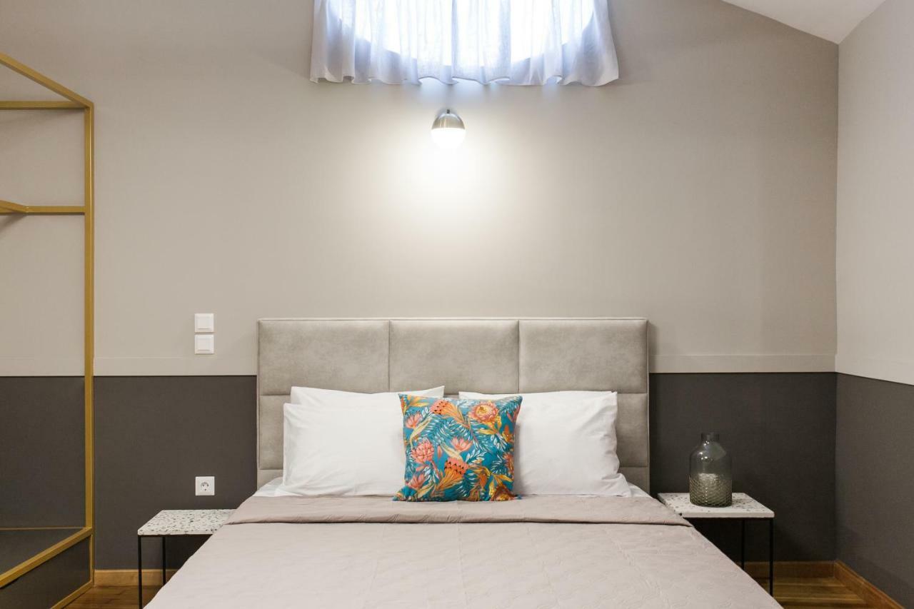 Step One | Luxury Suites Right In The Heart Of Acropolis Next To Metro Station أثينا المظهر الخارجي الصورة